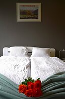 Alpenrose Hotel & Gardens