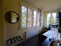 Alpenrose Hotel & Gardens