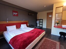 Alpenrose Hotel & Gardens