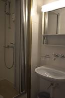 Alpenrose Hotel & Gardens