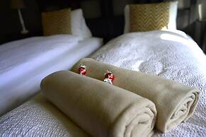 Alpenrose Hotel & Gardens