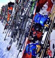 Alpenrose Hotel & Gardens