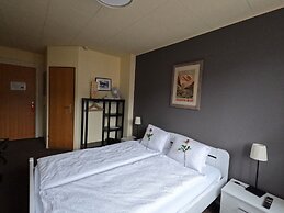 Alpenrose Hotel & Gardens