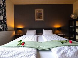 Alpenrose Hotel & Gardens