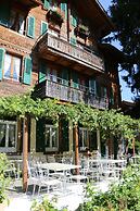 Alpenrose Hotel & Gardens