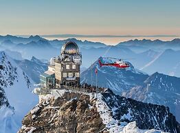 Alpenrose Hotel & Gardens