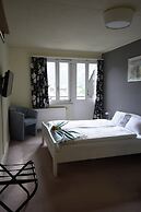 Alpenrose Hotel & Gardens