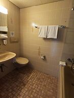 Alpenrose Hotel & Gardens