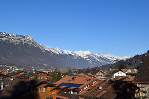 Alpenrose Hotel & Gardens