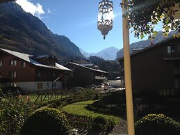 Alpenrose Hotel & Gardens