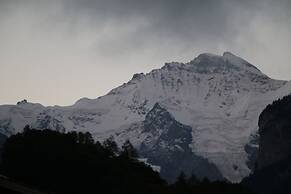 Alpenrose Hotel & Gardens