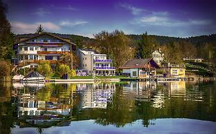Barry Memle Lake Side Resort