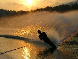 Barry Memle Lake Side Resort