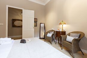 AinB Born-Via Laietana