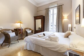 AinB Born-Via Laietana