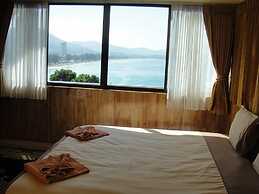 Baan Karon Hill Phuket Resort