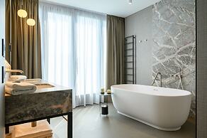 DUPARC Contemporary Suites