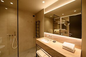 DUPARC Contemporary Suites