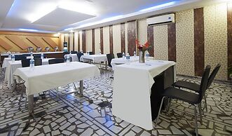 Hotel Apra International