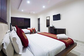 Hotel Apra International