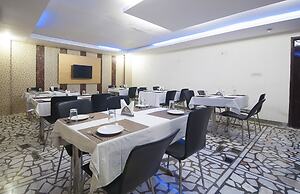 Hotel Apra International