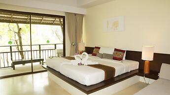 Palm Galleria Resort