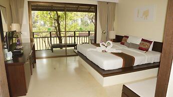 Palm Galleria Resort