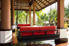 Palm Galleria Resort