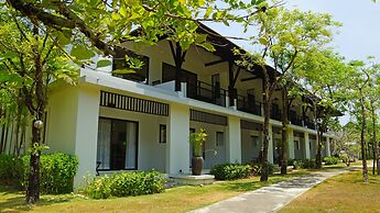 Palm Galleria Resort