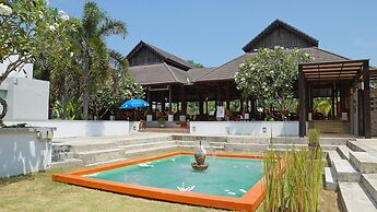 Palm Galleria Resort