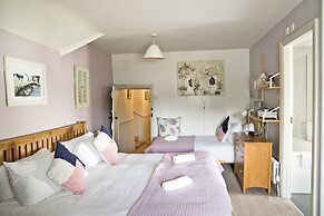 Hawthorn Farm Guest House