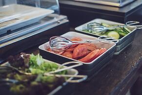 Atlantic Holiday Hotel