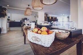 Atlantic Holiday Hotel