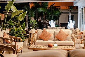 Atlantic Holiday Hotel