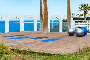 Atlantic Holiday Hotel