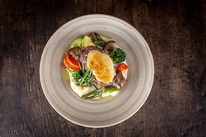 Atlantic Holiday Hotel