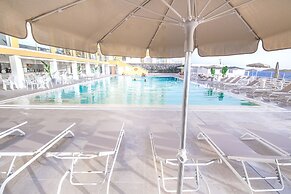 Atlantic Holiday Hotel