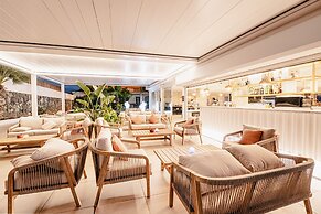 Atlantic Holiday Hotel