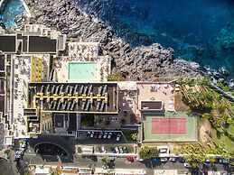 Atlantic Holiday Hotel