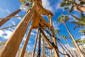 Atlantic Holiday Hotel