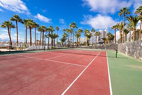 Atlantic Holiday Hotel