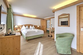 AlpHotel Taller