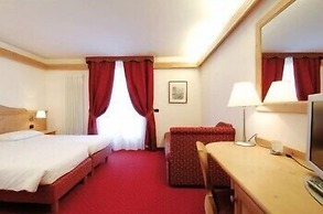 AlpHotel Taller