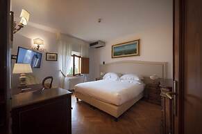Villa Scacciapensieri Boutique Hotel