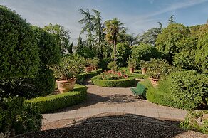 Villa Scacciapensieri Boutique Hotel