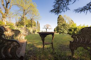 Villa Scacciapensieri Boutique Hotel