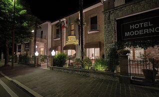 Hotel Moderno