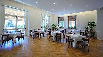 Hotel Moderno