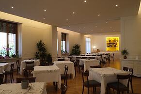 Hotel Moderno