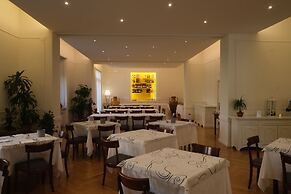 Hotel Moderno